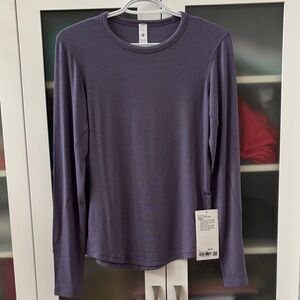 Lululemon Hold Tight SZ 8 Grape Mist NWT RARE 💜💜💜